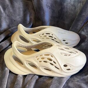 Foam Women's Sneakers in cream